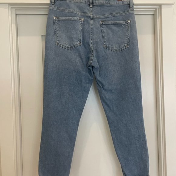 Anthro Pilcro and the Letterpress Script Pearl Accent Skinny Jeans - Picture 7 of 8